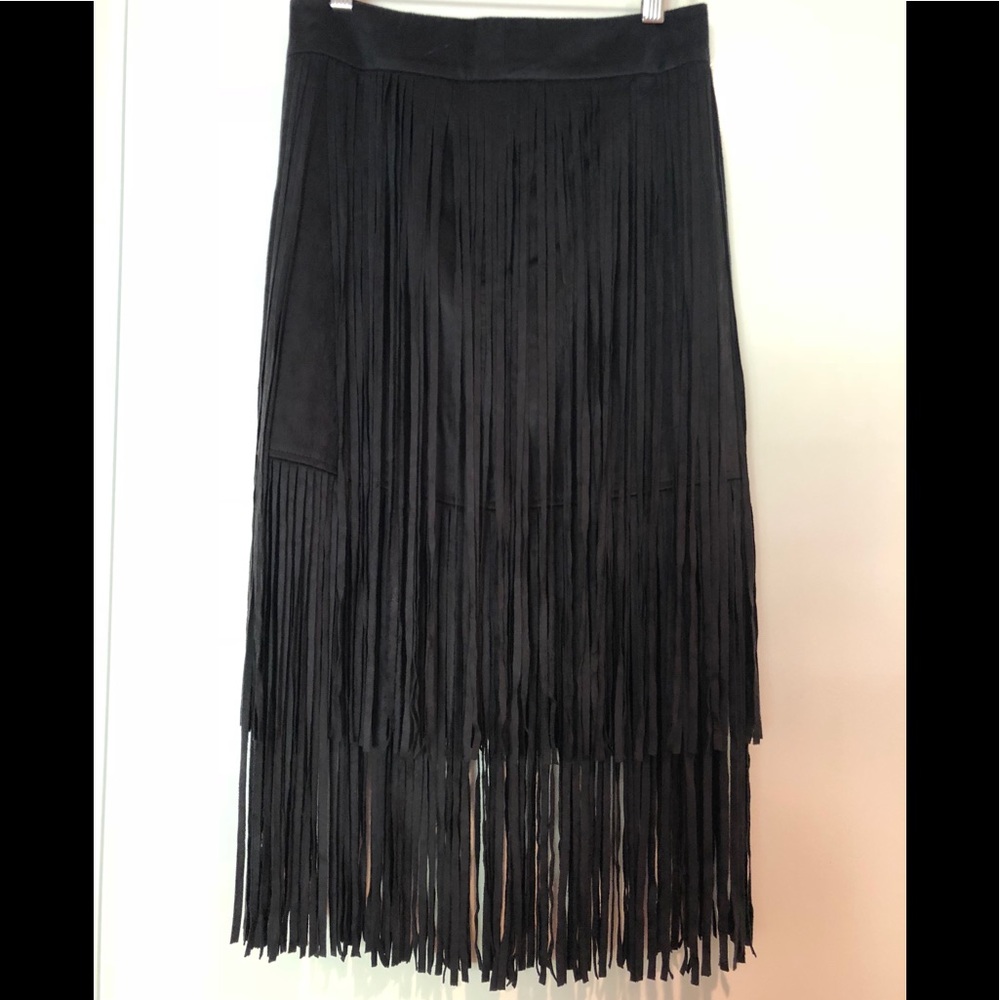 🔴 ZARA Suede Fringe Skirt 🔴